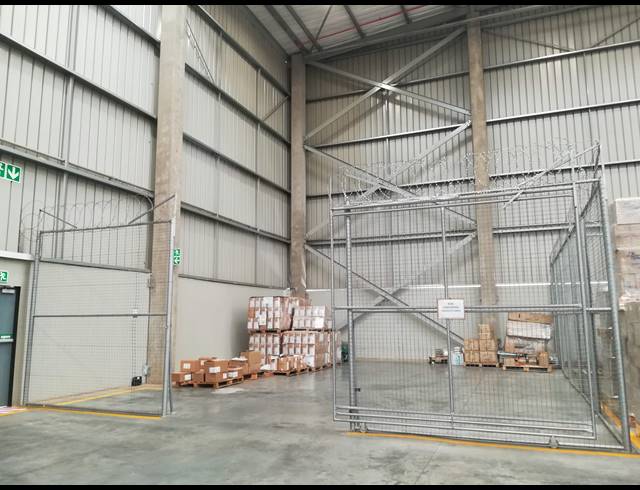 3,280M² WAREHOUSE TO LET IN LINBRO PARK